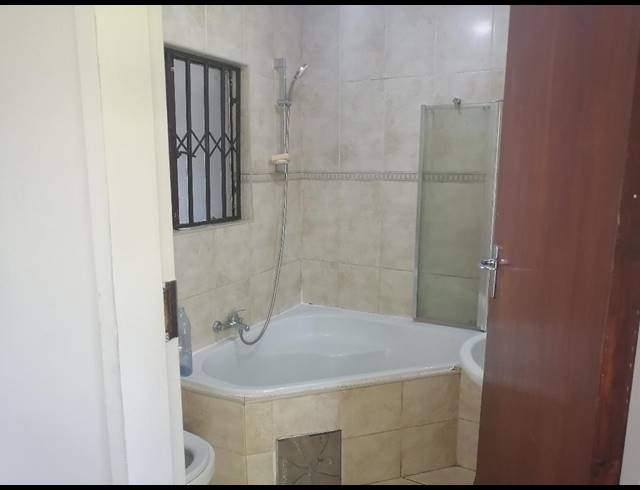 4 bed property to rent in KIBLER PARK